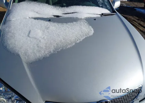 2005 Toyota Camry Le z USA, uszkodzony, nr VIN 4T1BE32K85U612291